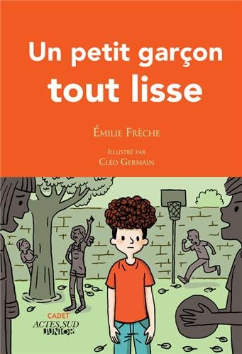 Un petit garçon tout lisse