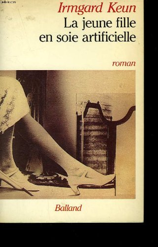 La jeune fille en soie artificielle