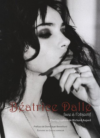 Béatrice Dalle face à l'objectif