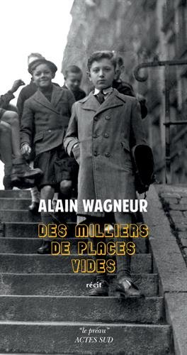 Des milliers de places vides : récit