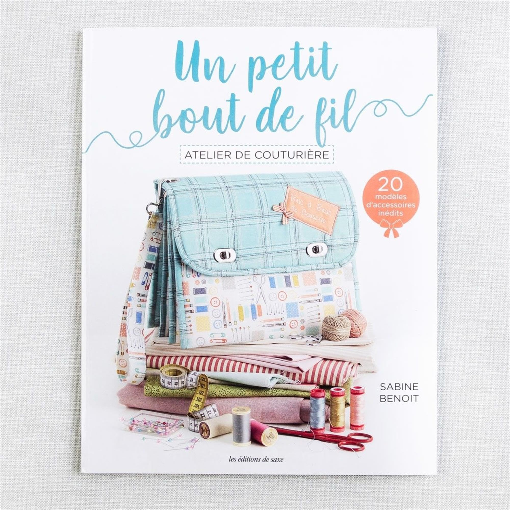 Un petit bout de fil : autour d'un dé : atelier de couturière