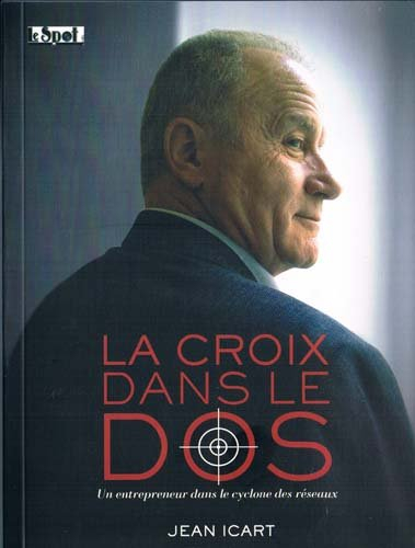 la croix dans le dos