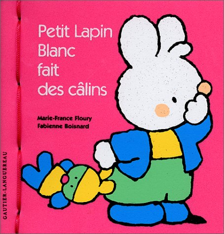 Petit Lapin Blanc fait des câlins