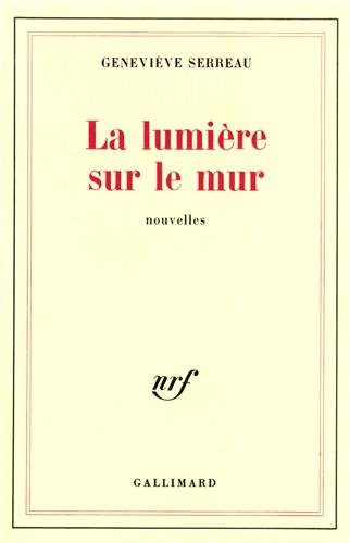 la lumière sur le mur