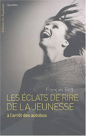 Les éclats de rire de la jeunesse à l'arrêt des autobus