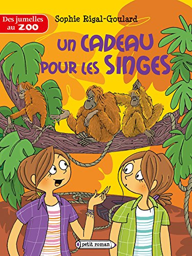Des jumelles au zoo. Un cadeau pour les singes