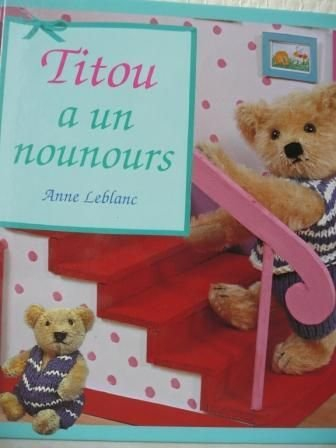 Titou a un nounours