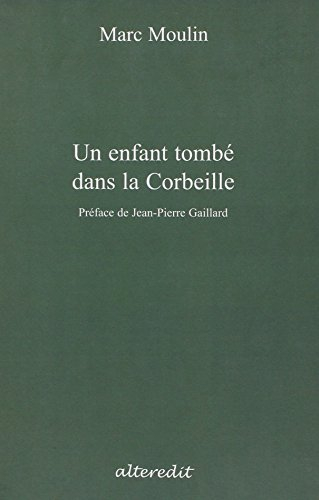 Un enfant tombe dans la corbeille