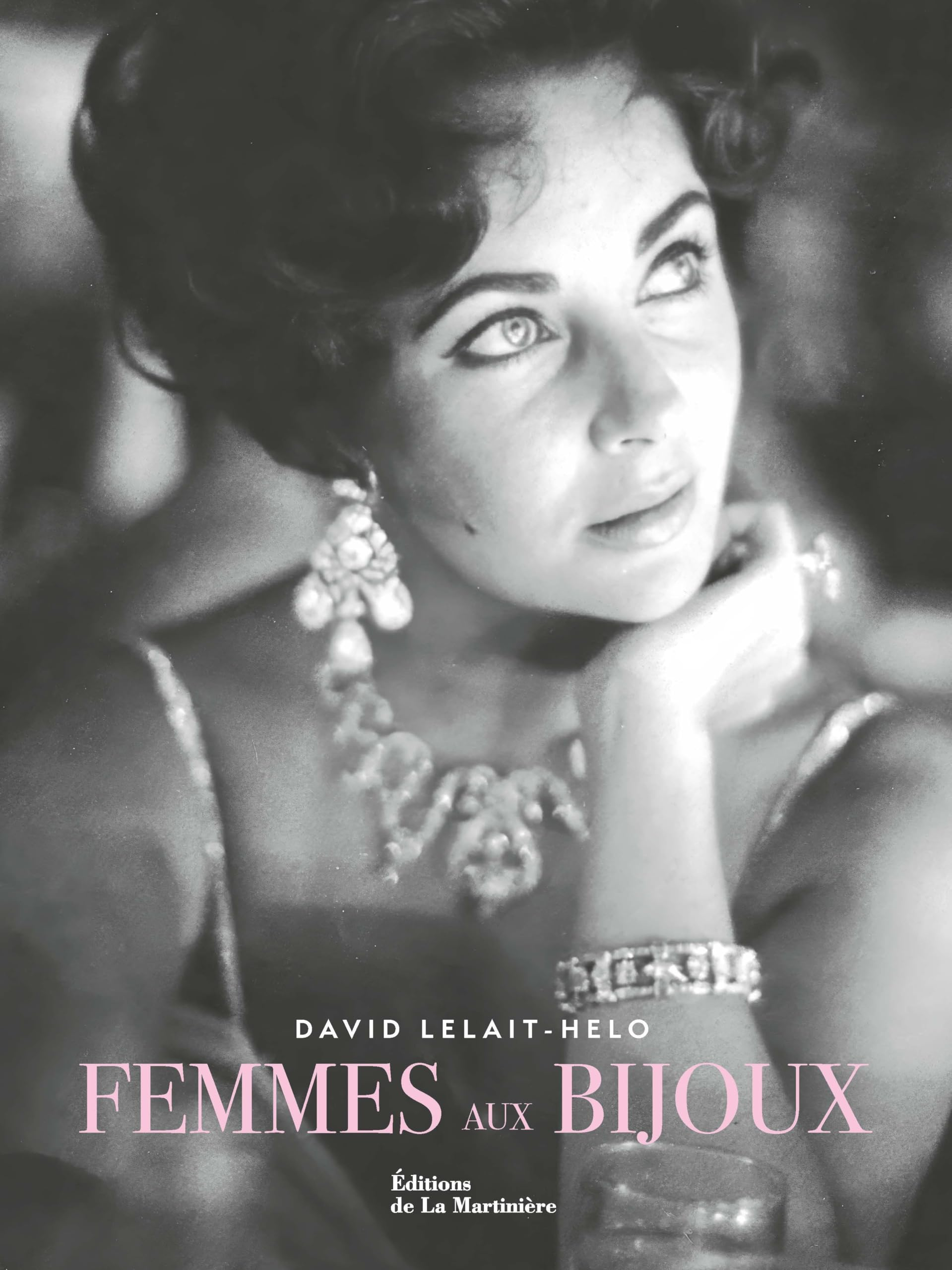 Femmes aux bijoux