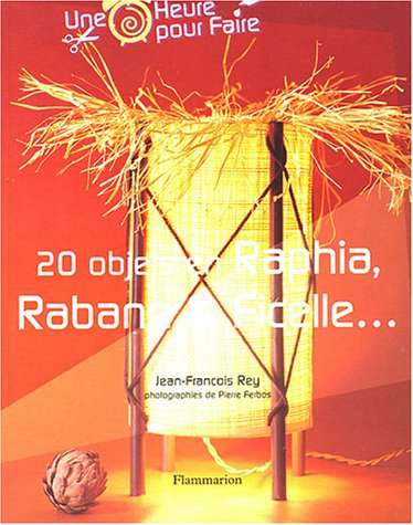 20 objets en raphia, rabane et ficelle...